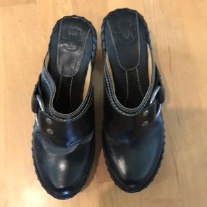 Vintage FRYE 6 Charlotte Mule Black Leather Harness Clog